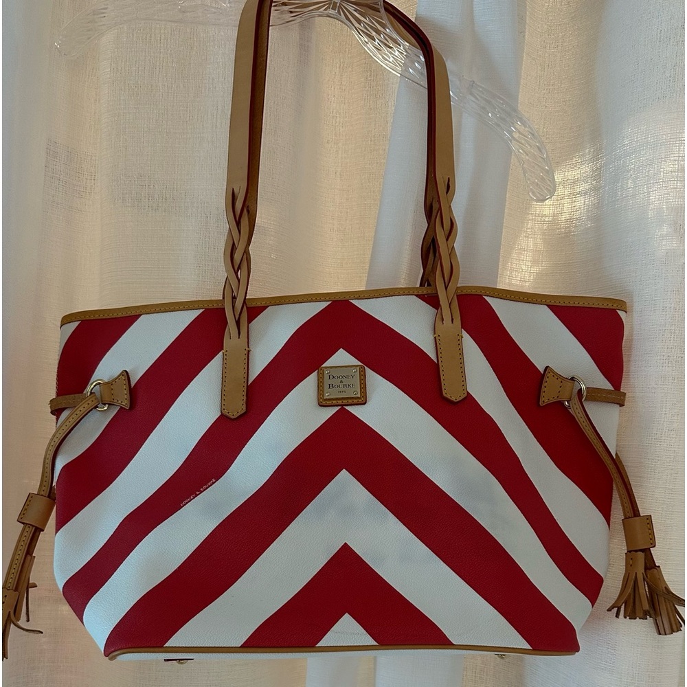 Dooney and Bourke tote